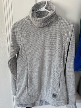 Outdoor research Women’s Gray Waffle Knit Turtleneck Sweater